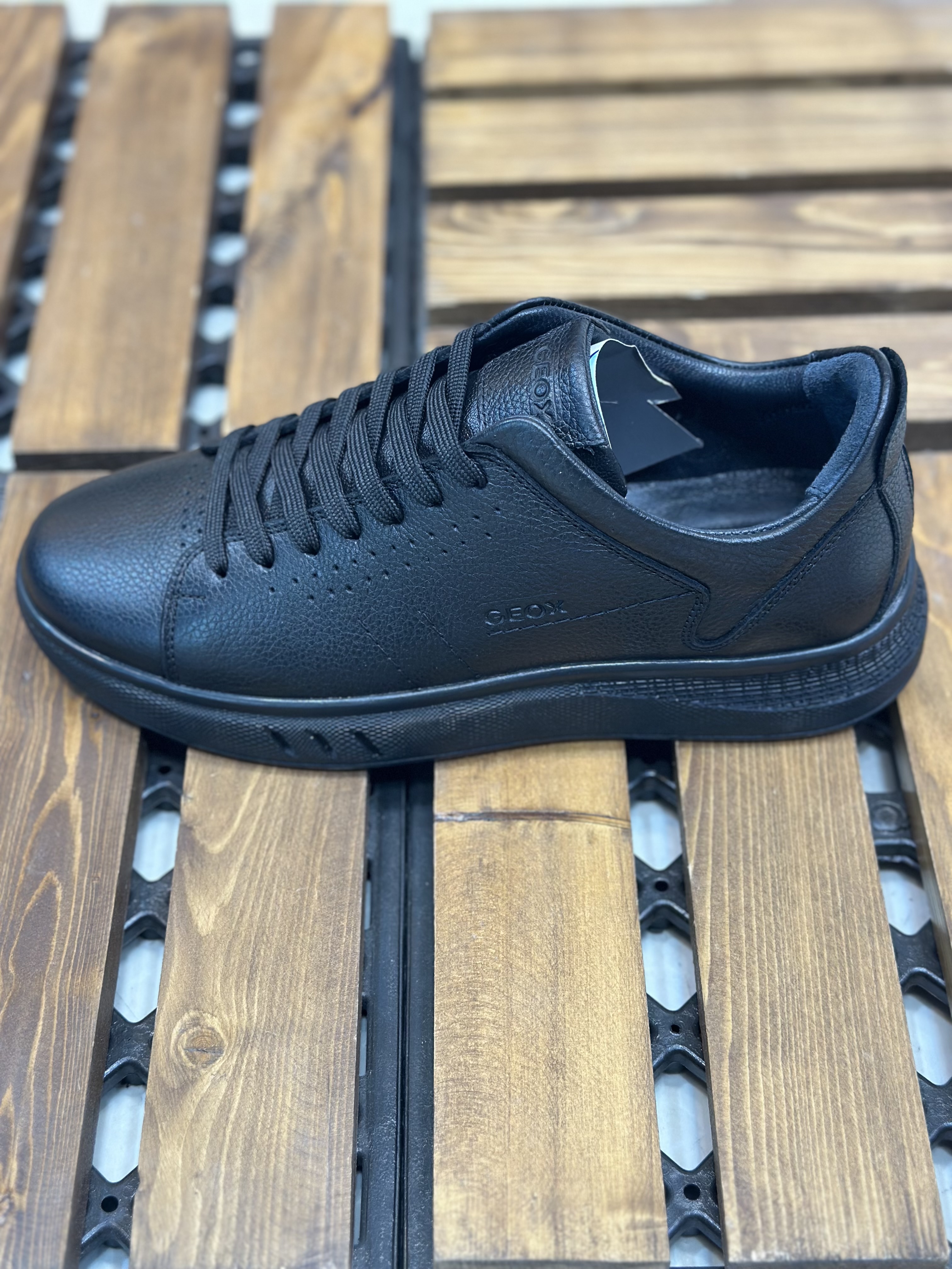 ونس چرمی جدید