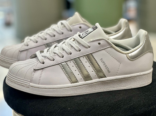 Adidas superstar